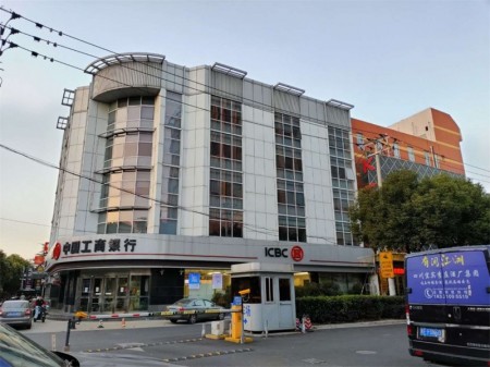 浦东张江科技区，2700方商业独栋工商银行承租，带稳定租约诚心出售，各付个税